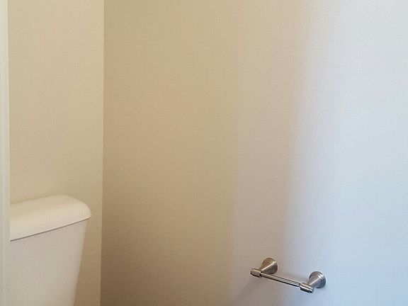 5th image of 651 21st St Unit 24