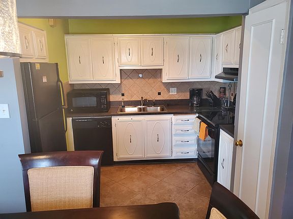 5th image of 5218 Beach Dr SE