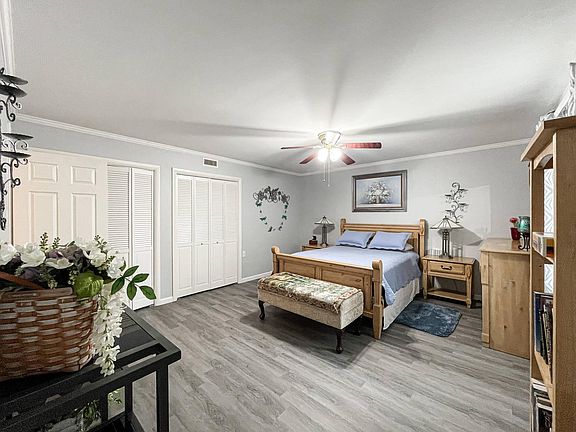 4th image of 200 Cooper St #11