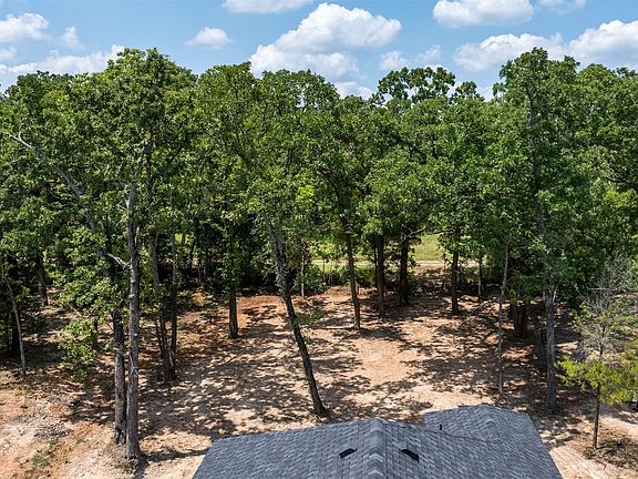 2nd image of 301 Harris Blvd