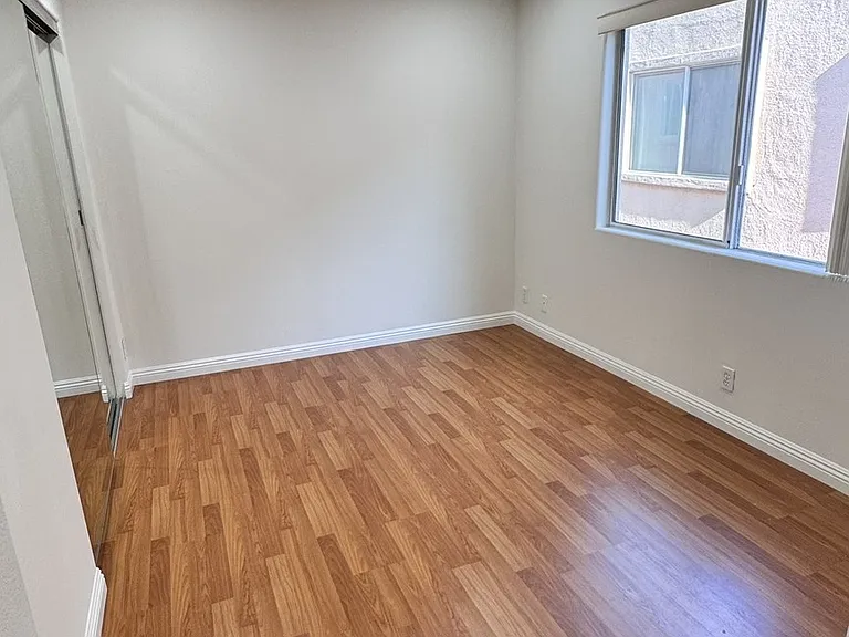 6344 Denny Ave #7 — Photo 16