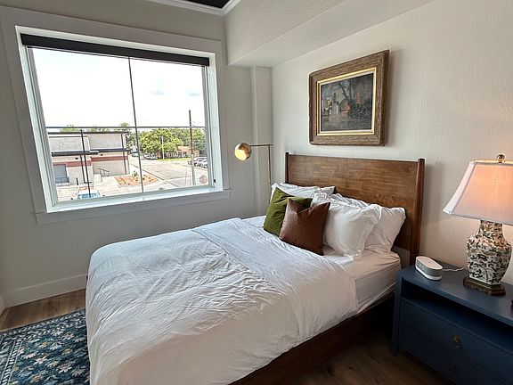 2nd image of 221 E College St #25