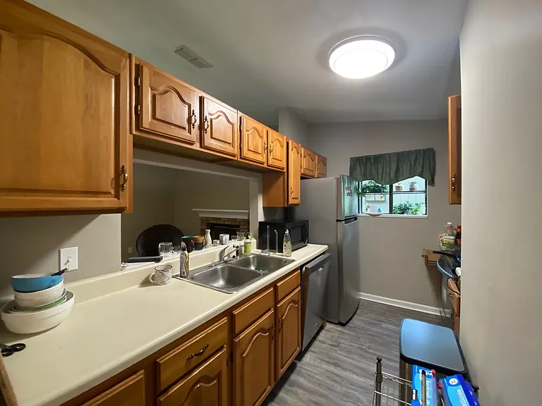 1226 Brafforton Dr — Photo 3