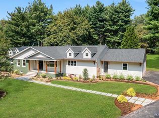 12 Boiling Spring Rd, Ho Ho Kus, NJ 07423