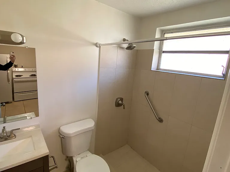 418 Plaza Ave #4 — Photo 6