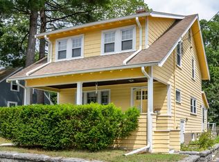 1090 Greendale Ave, Needham, MA 02492