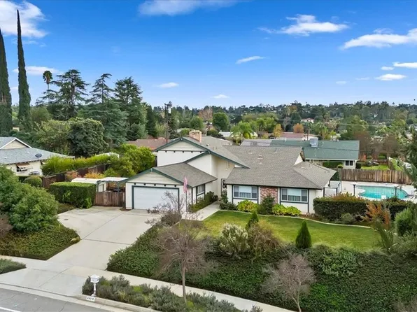 442 E Sunset Dr N, Redlands, CA 92373