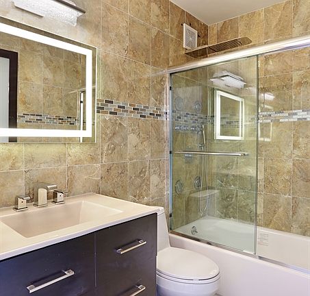 4th image of 171 E 84th St APT 18G
