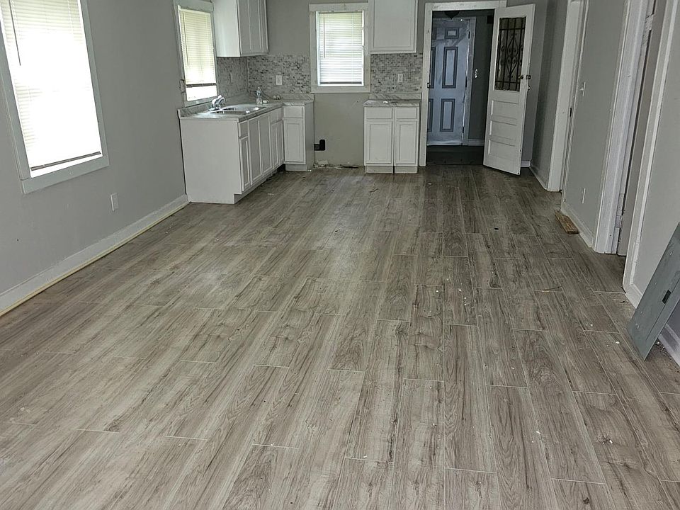 1st image of 2413 Johnson Ave