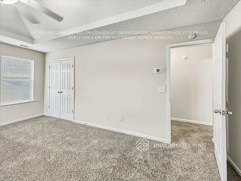 6931 Silver Grass Ct — Photo 12
