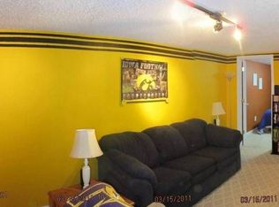 1634 Cherry Hills Dr, Waterloo, IA 50703