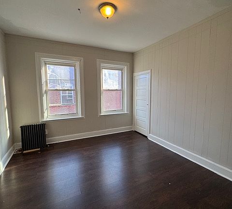 3rd image of 1064 Franklin St