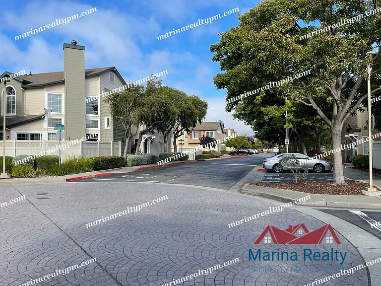 2611 Bayfront Ct — Photo 24