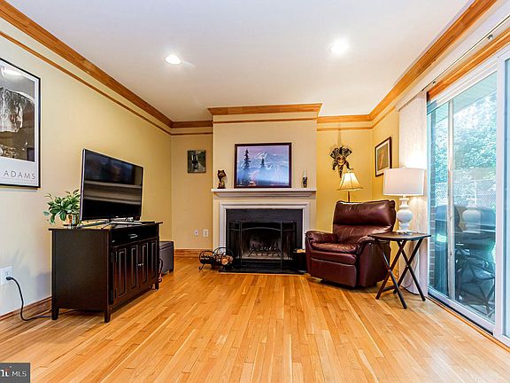 2nd image of 6807 Capstan Dr