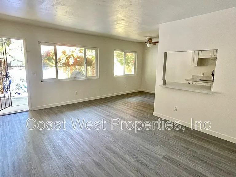 4784 Bermuda Ave #H — Photo 2