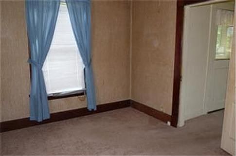 4th image of 1030 Nordale Ave