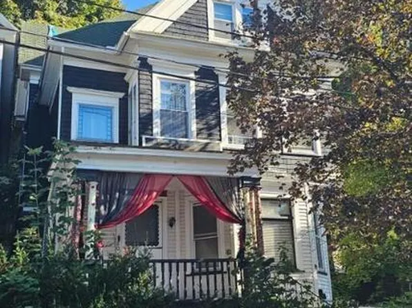 80 Spring St, Carbondale, PA 18407