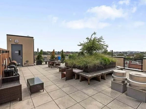 75 Ralph Avenue image 8 of 9