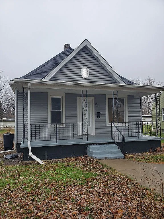 1614 N Logan St photo 1