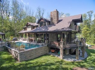 4 Mary Hl, Ringwood, NJ 07456