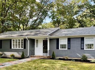 77 King Philip Rd, Pawtucket, RI 02861