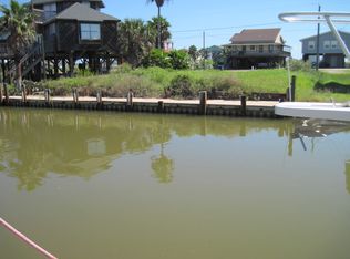 222 Pompano Ln, Surfside Beach, TX 77541