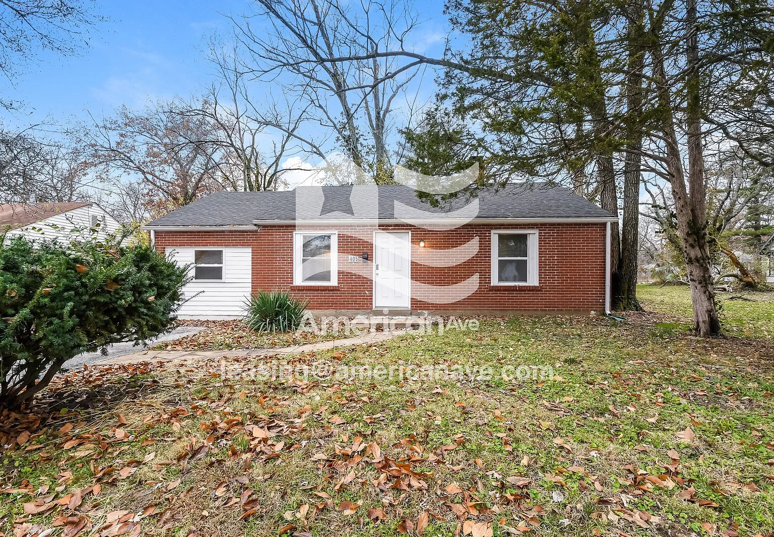 3 bed, 1.0 bath, 960 sqft, $1,325 — Photo 1