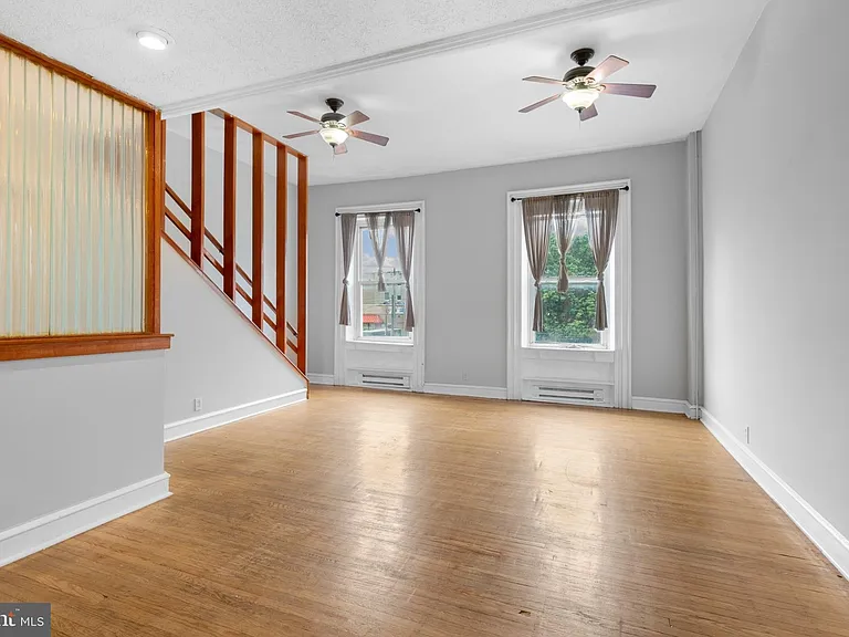 707 W Girard Ave #2F — Photo 7