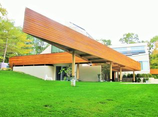 49 Landfall Rd, East Hampton, NY 11937