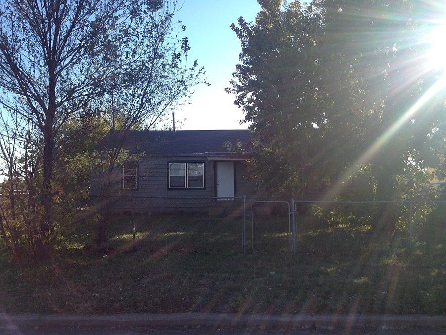 1st image of 2330 NW Williams Ave