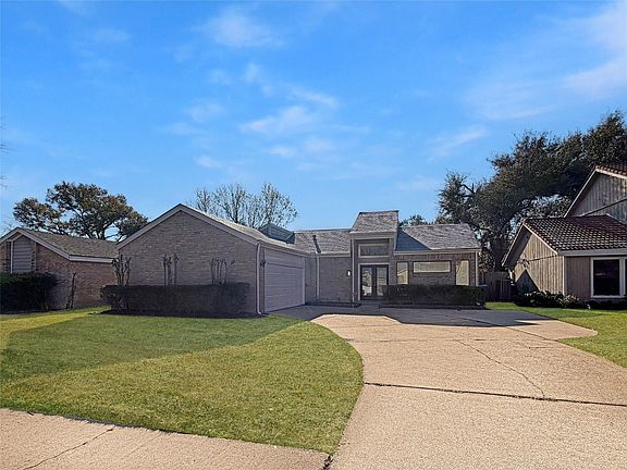3rd image of 6111 Ogden Forest Drive
