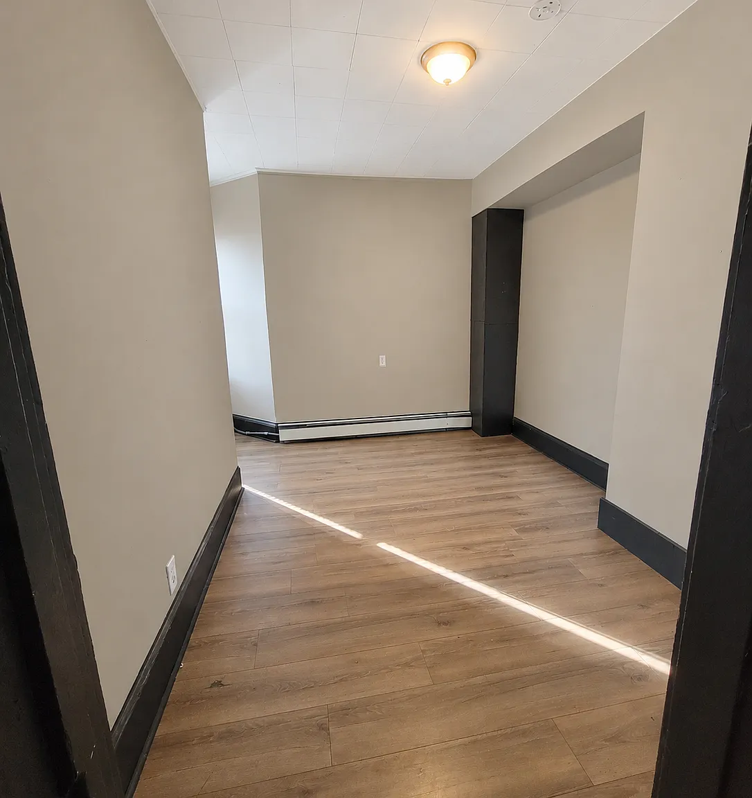 2 bed, $1,375 — Photo 4