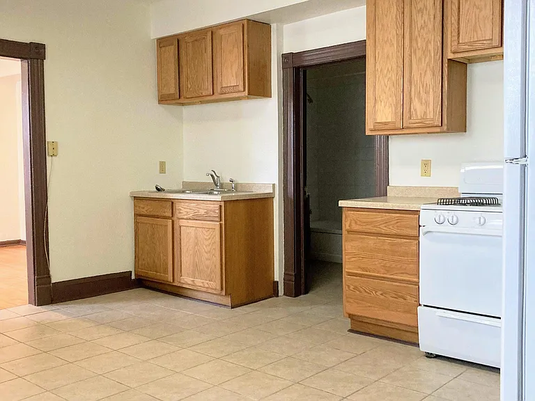 774 Case Ave #1 — Photo 4