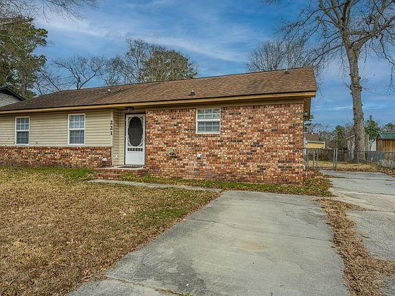 3rd image of 221 Braly Dr