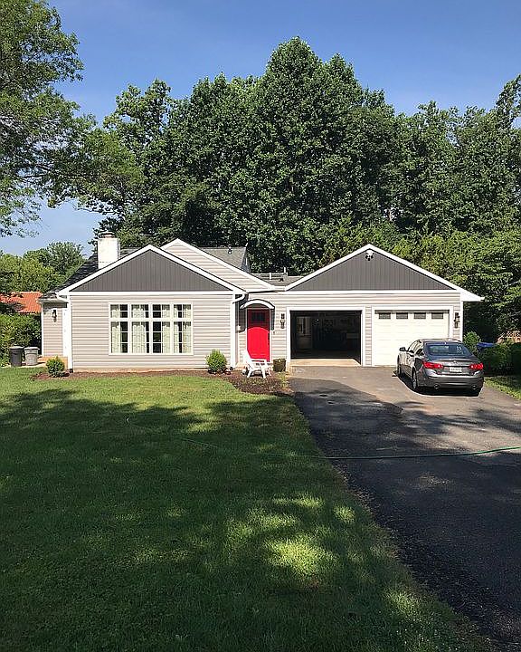 1st image of 7105 Carol Ln