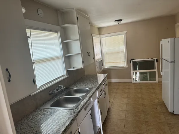 (undisclosed Address), Merced, CA 95340