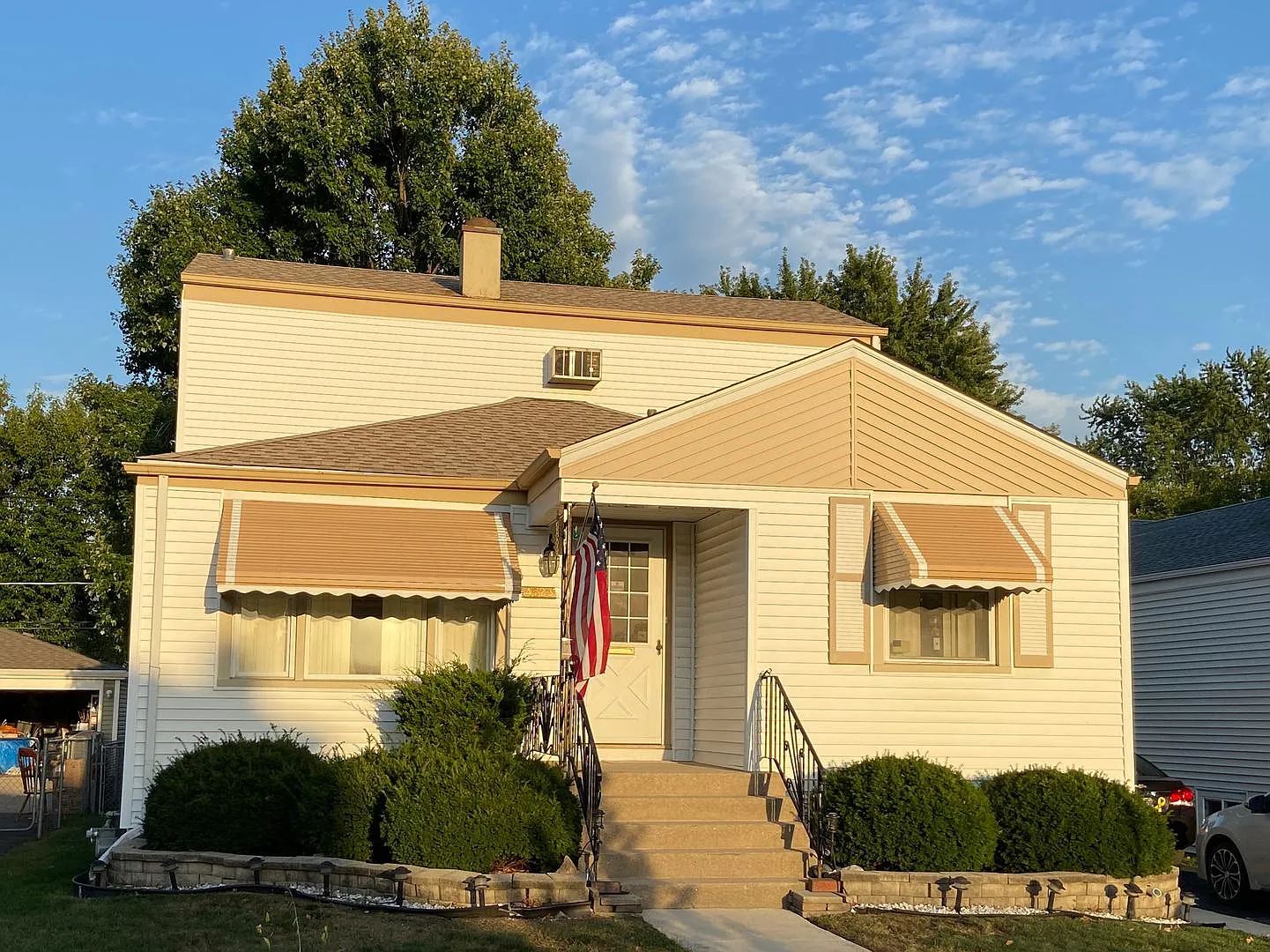 4523 Clinton Ave photo 1