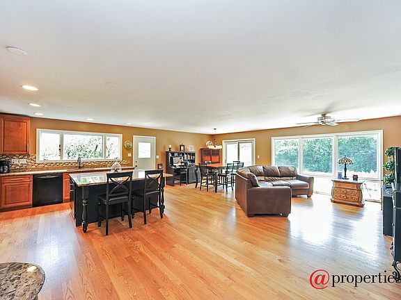 Living Room / Dining Room