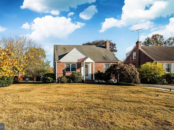 26 Mary Jane Ln, Newtown Square, PA 19073
