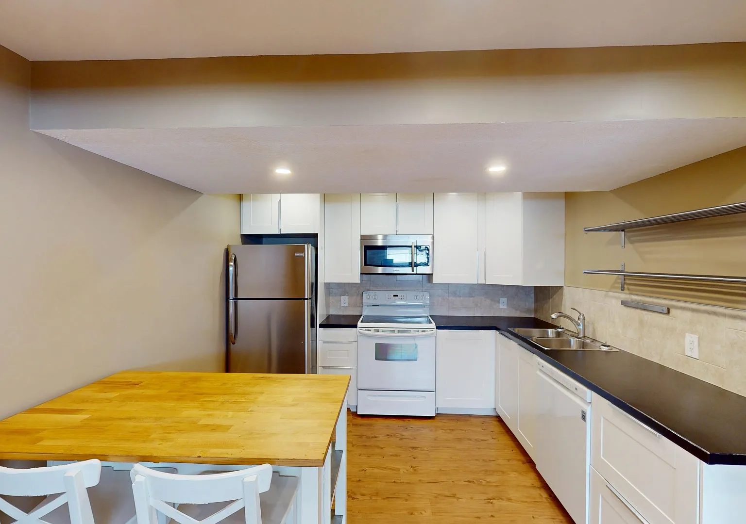 41B Huntford Rd. NE — Photo 2