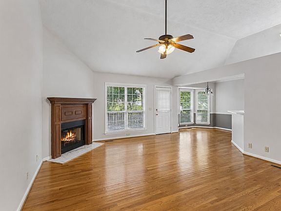 3rd image of 768 Dover Glen Dr