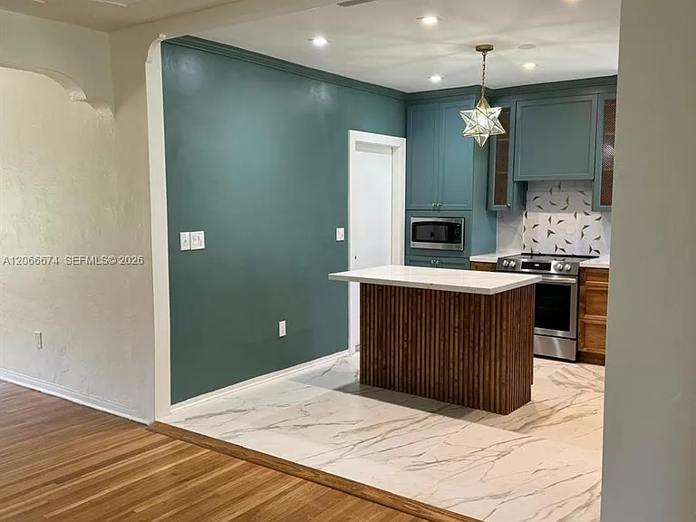 431 Candia Ave — Photo 18