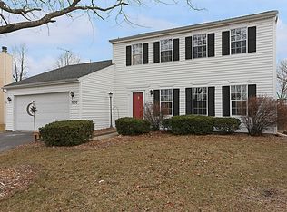 3030 Long Grove Ln, Aurora, IL 60504