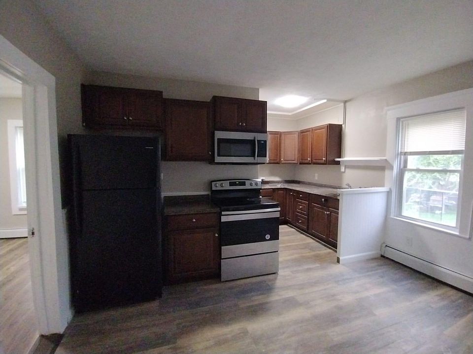 1st image of 12 Youngs Ave #1R