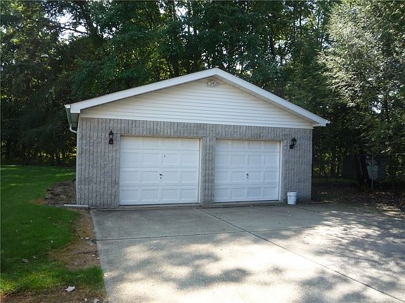 5th image of 819 Ledgeview Dr