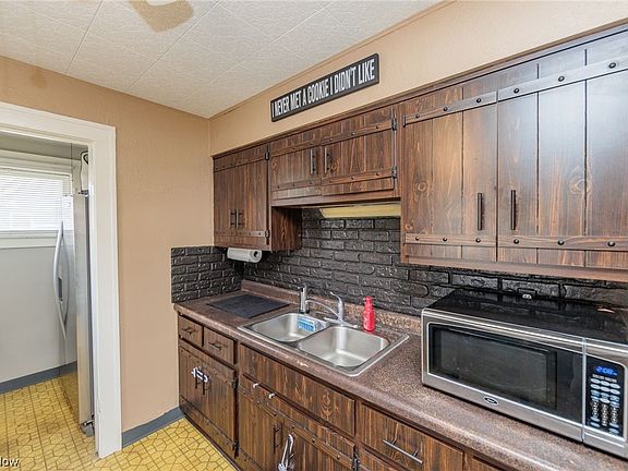 2nd image of 5727 Bavaria Ave
