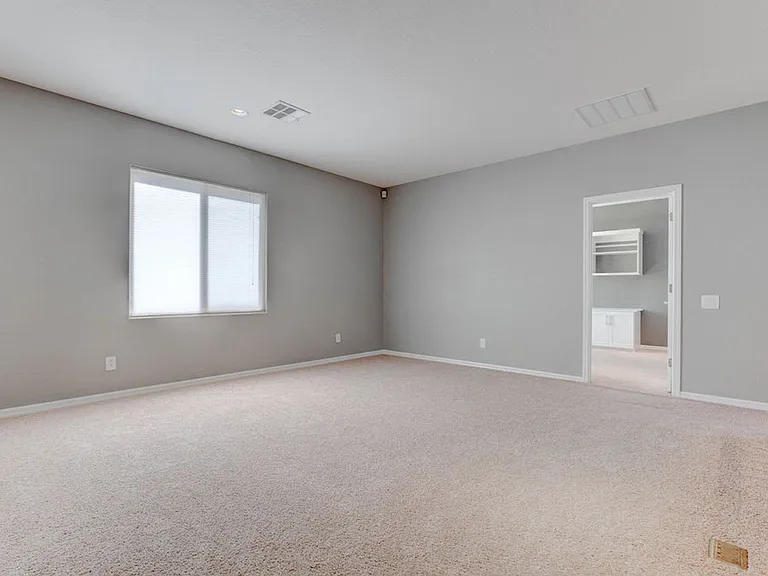 2589 Chateau Clermont St — Photo 8