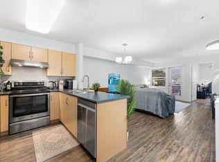 1479 Glenmore Rd N #206, Kelowna, BC V1V 2C5