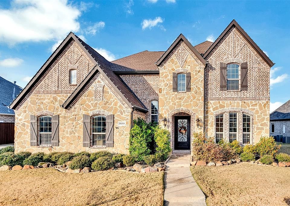 1st image of 15258 Fountain Ln