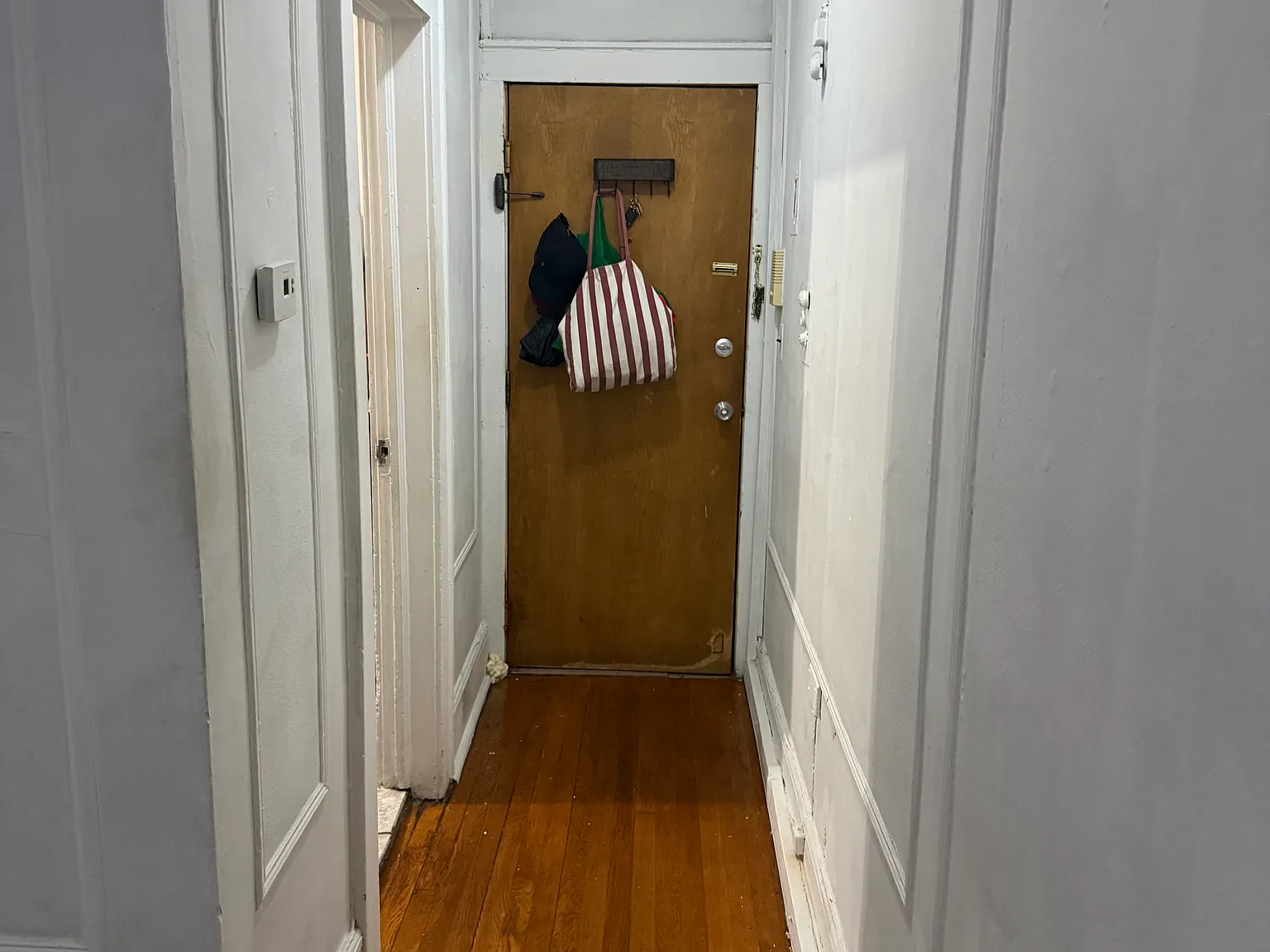 257 Kearny Ave — Photo 4